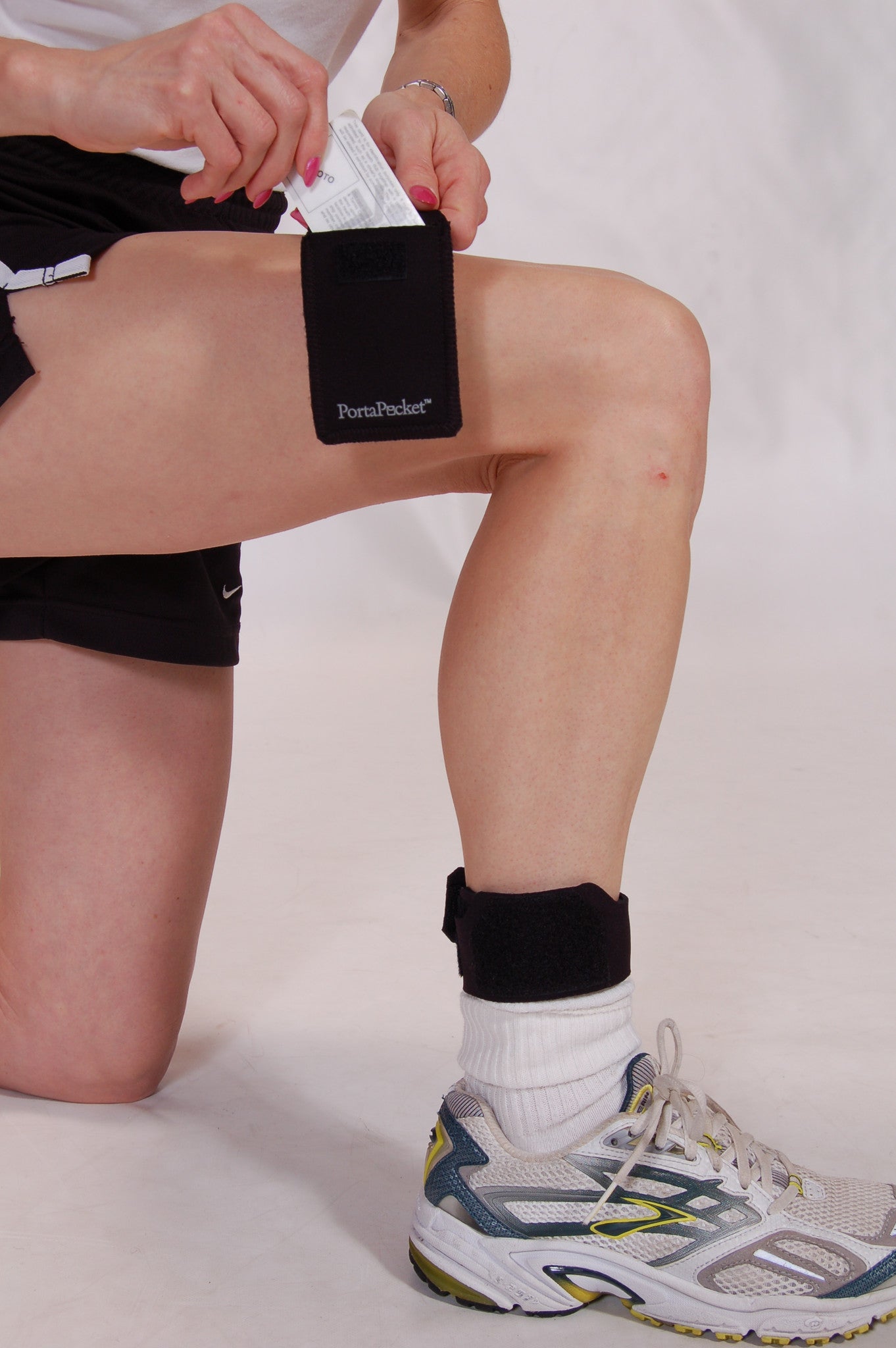 Small PortaPocket pocket is great for runnces to keep ID /cards etc closeing and ra